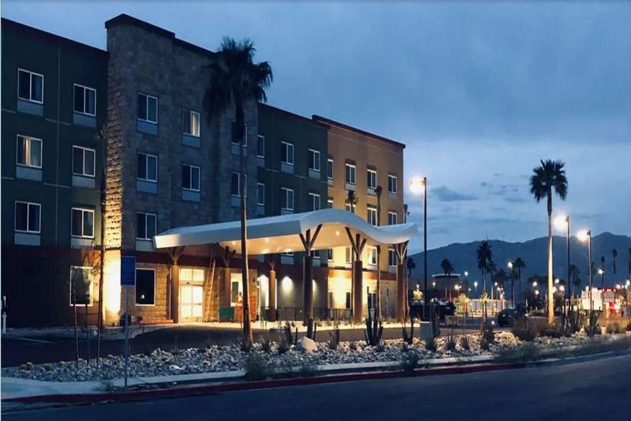 Best Western Plus Desert View Inn & Suites Cathedral City Esterno foto