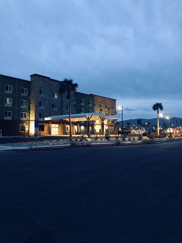 Best Western Plus Coachella Valley Inn & Suites Cathedral City Esterno foto